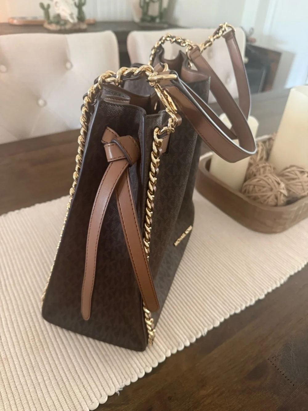 Michael Kors Brown Logo-Print Shoulder Bag with Gold Chain Detail - Picture 4 of 6